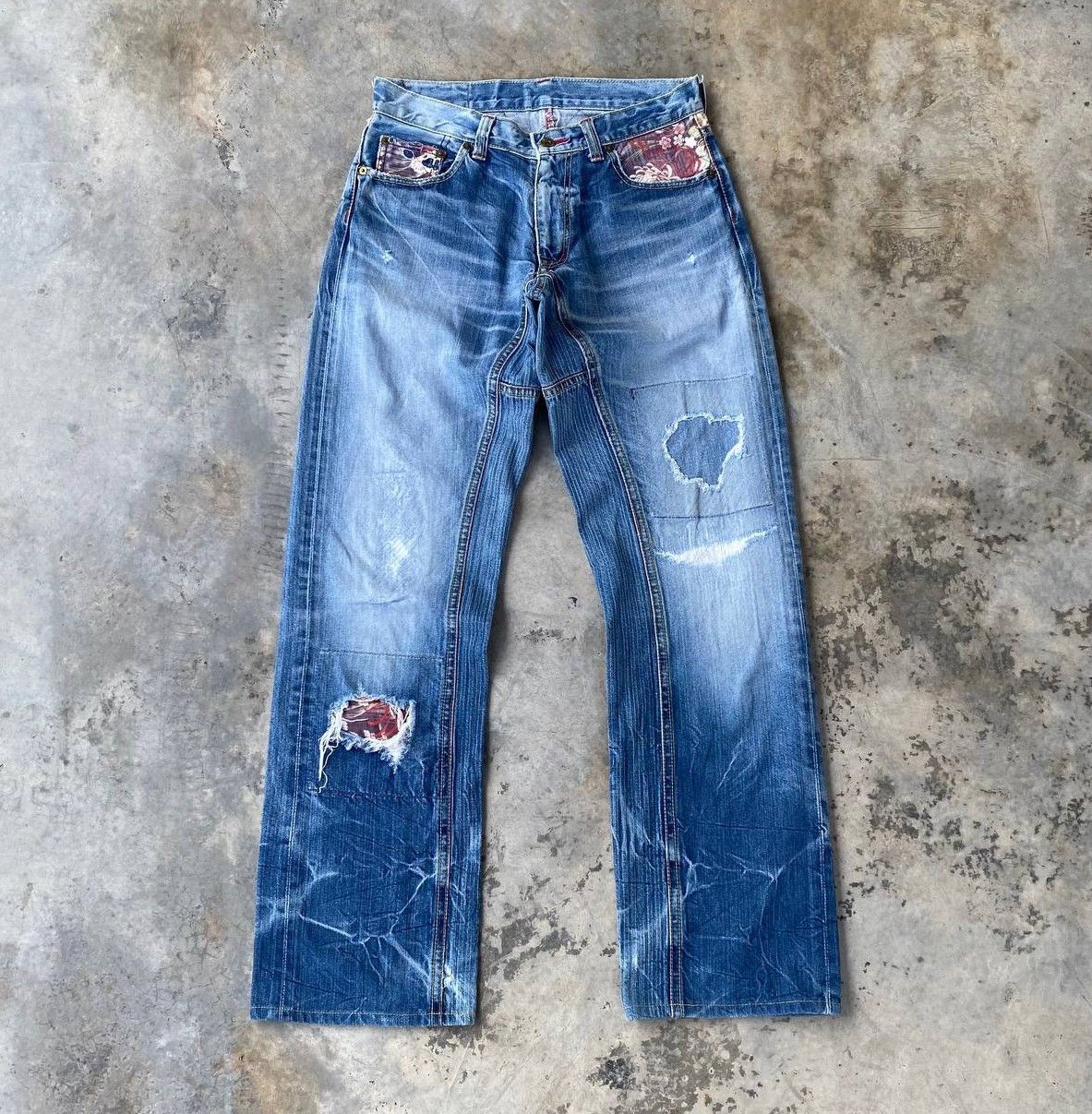 Eternal EXTERNAL JAPAN DISTRESSED THUNDERSTORM MARK FADED BLUE WASH Size US 30 / EU 46 - 1 Thumbnail