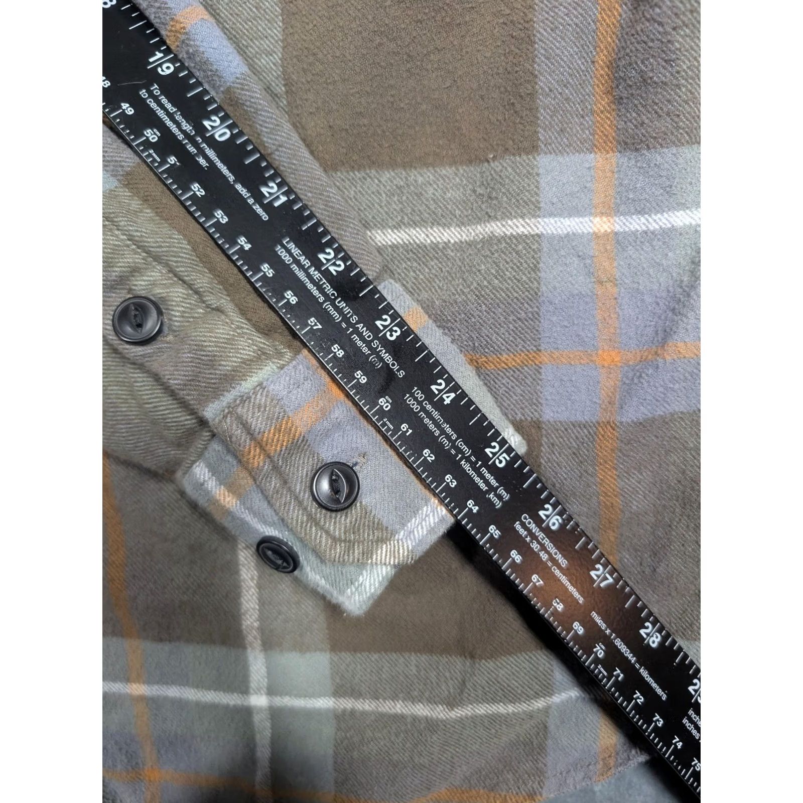 Vintage VINTAGE Dakota Grizzly Shirt Mens L Brown Plaid Flannel Long Sleeve Button Up Casual Size US L / EU 52-54 / 3 - 4 Thumbnail