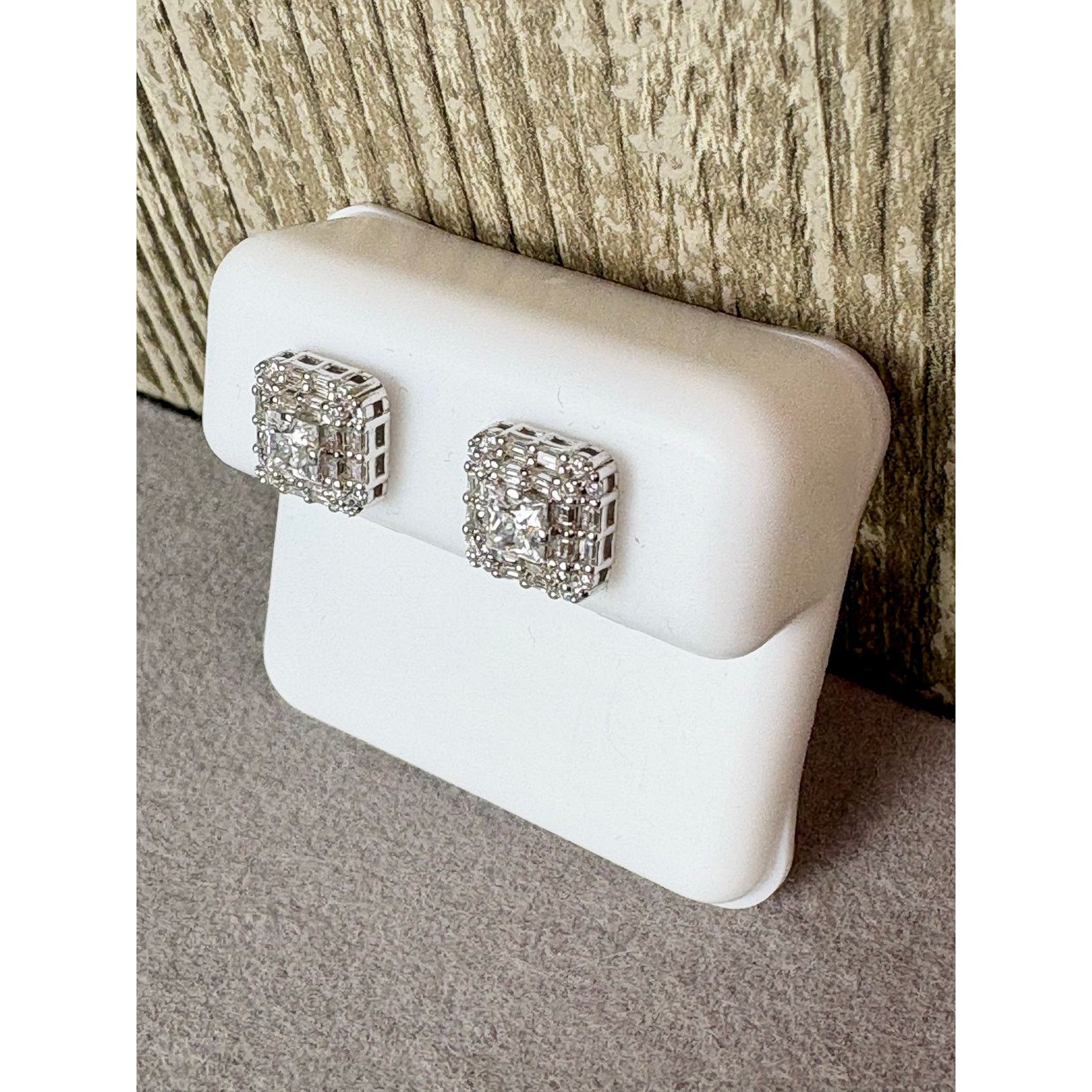 Jewelry 1.5 CTW VVS1 D Moissanite Stud Earrings Sterling Silver Size ONE SIZE - 5 Thumbnail