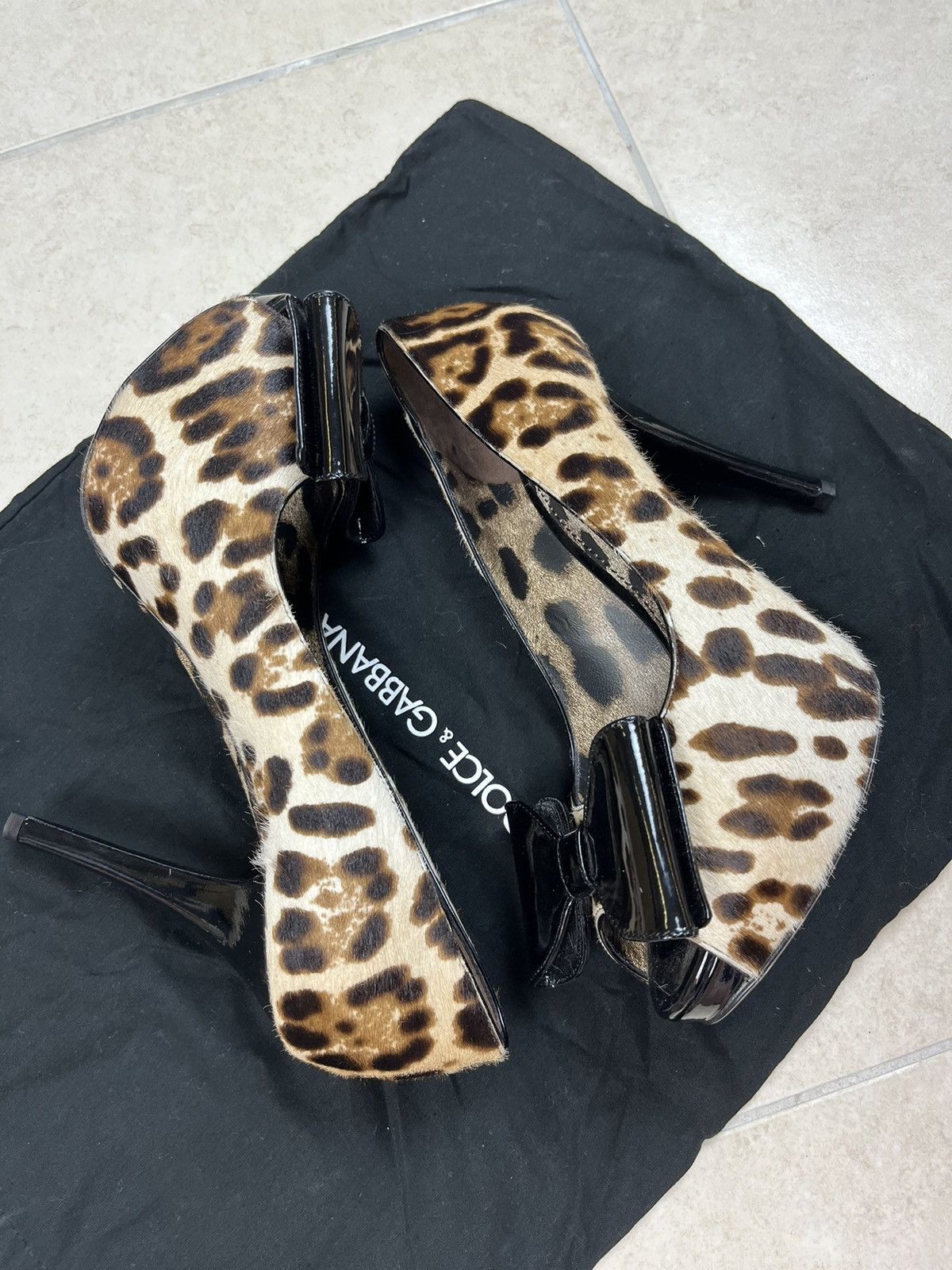 Dolce & Gabbana Dolce & Gabbana Peep Toe Pumps Size US 8.5 / IT 38.5 - 8 Thumbnail