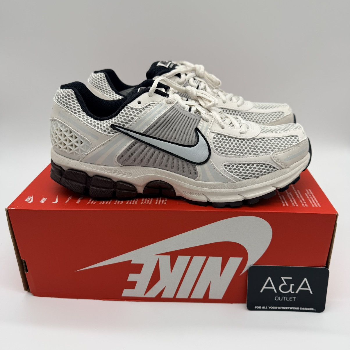 Nike Nike Zoom Vomero 5 Phantom Light Iron Ore US 11 Brand New Size US 11 / IT 41 - 1 Thumbnail