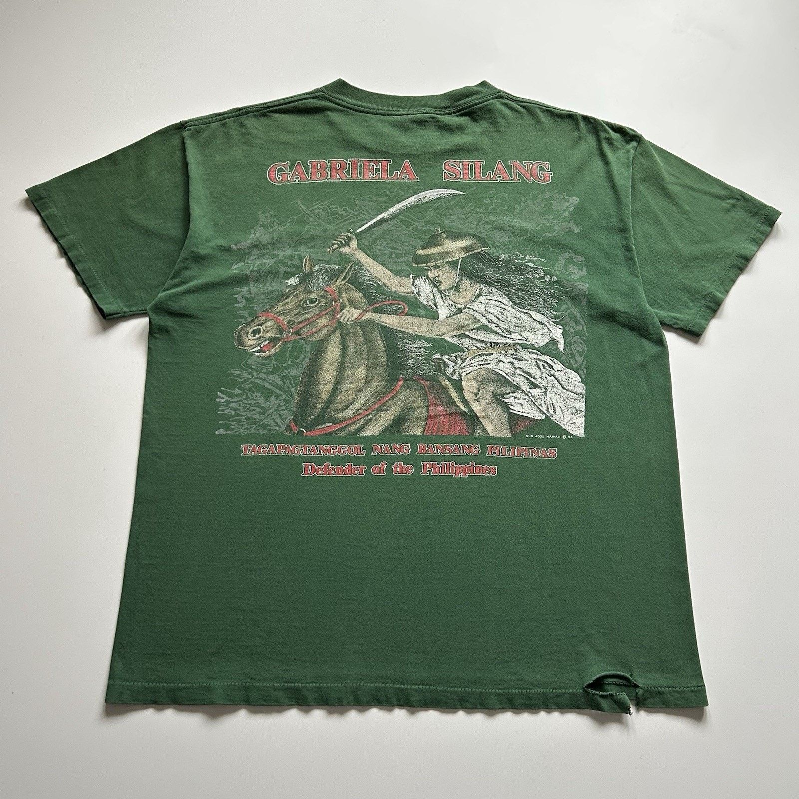 Vintage Vintage Filipino T Shirt XL 90s Gabriela Silang Philippines Size US XL / EU 56 / 4 - 1 Thumbnail