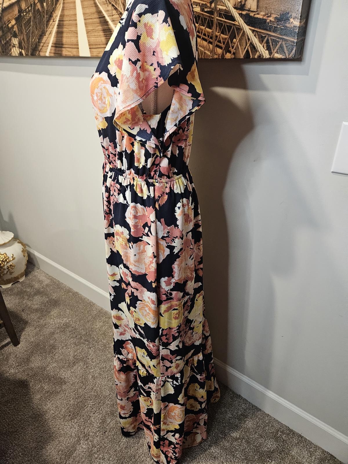 Designer Isabel Maternity Floral Maxi Dress with V-Neck Size M / US 6-8 / IT 42-44 - 2 Thumbnail