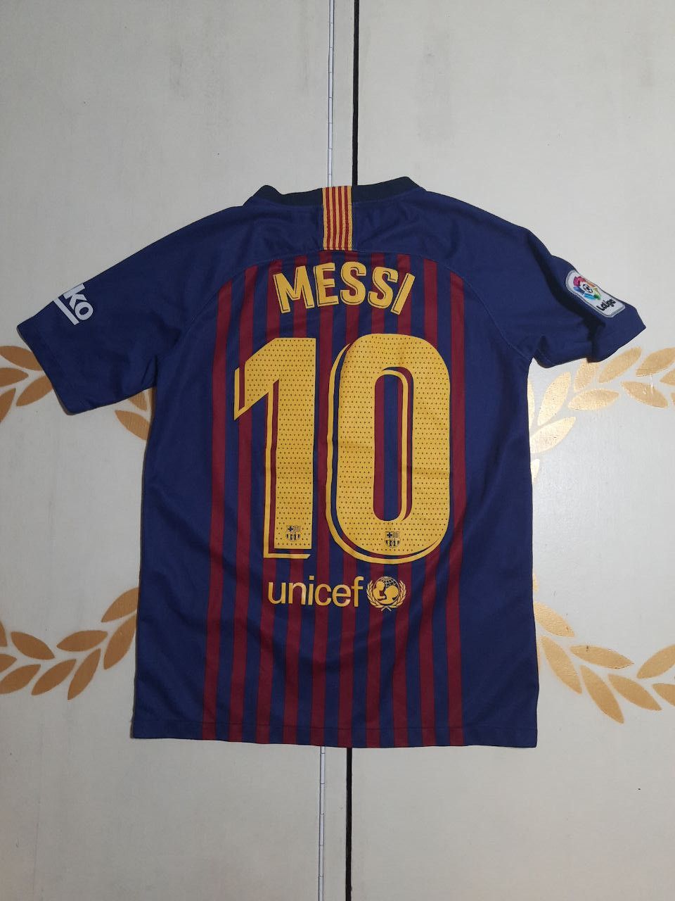 Nike Nike Barcelona FC Jersey #10 Messi 2018-2019 kids size XL Size US XS / EU 42 / 0 - 1 Thumbnail