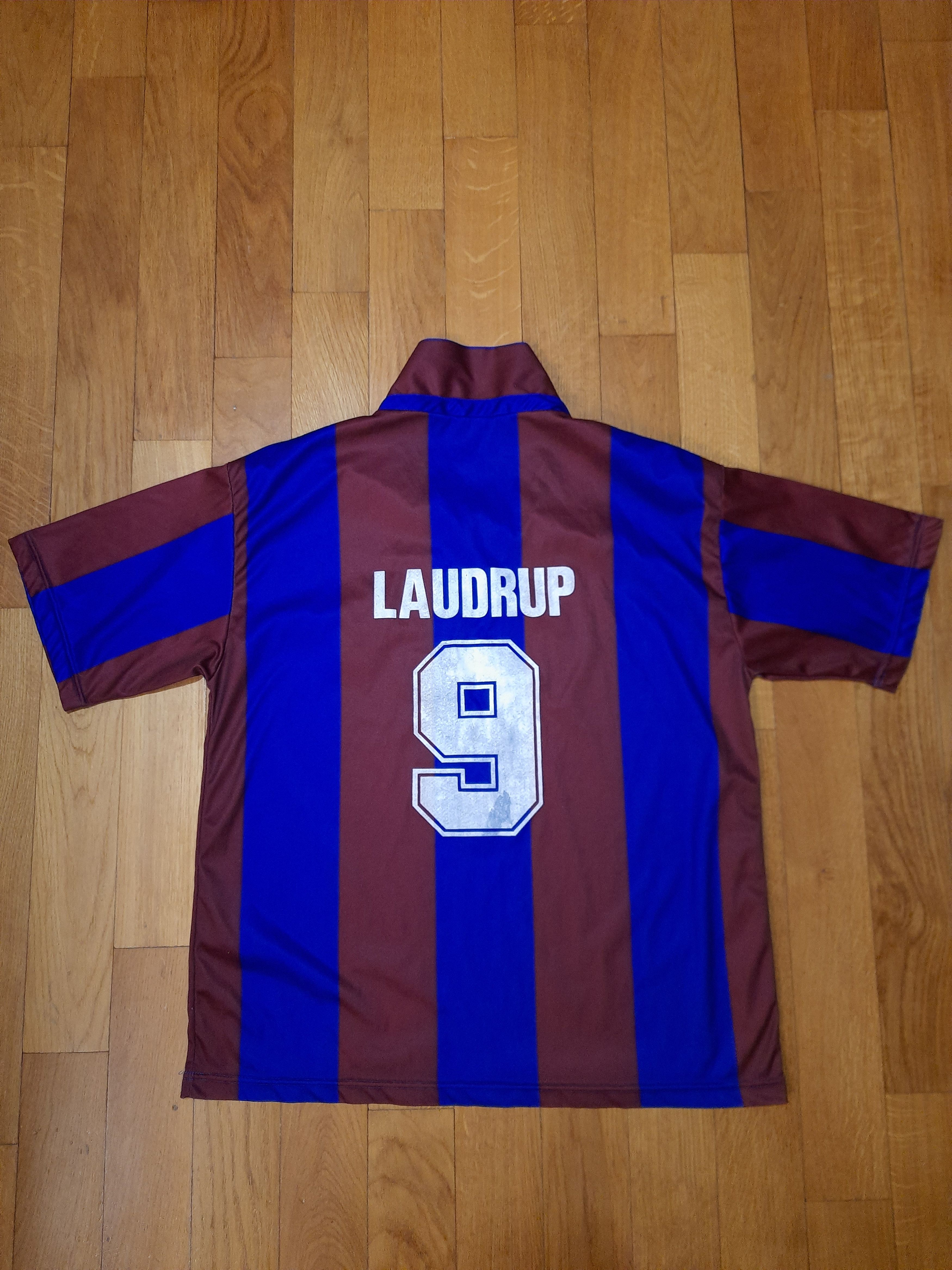 Other Michael Laudrup Barcelona Vintage Football Soccer Jersey Size US M / EU 48-50 / 2 - 1 Thumbnail