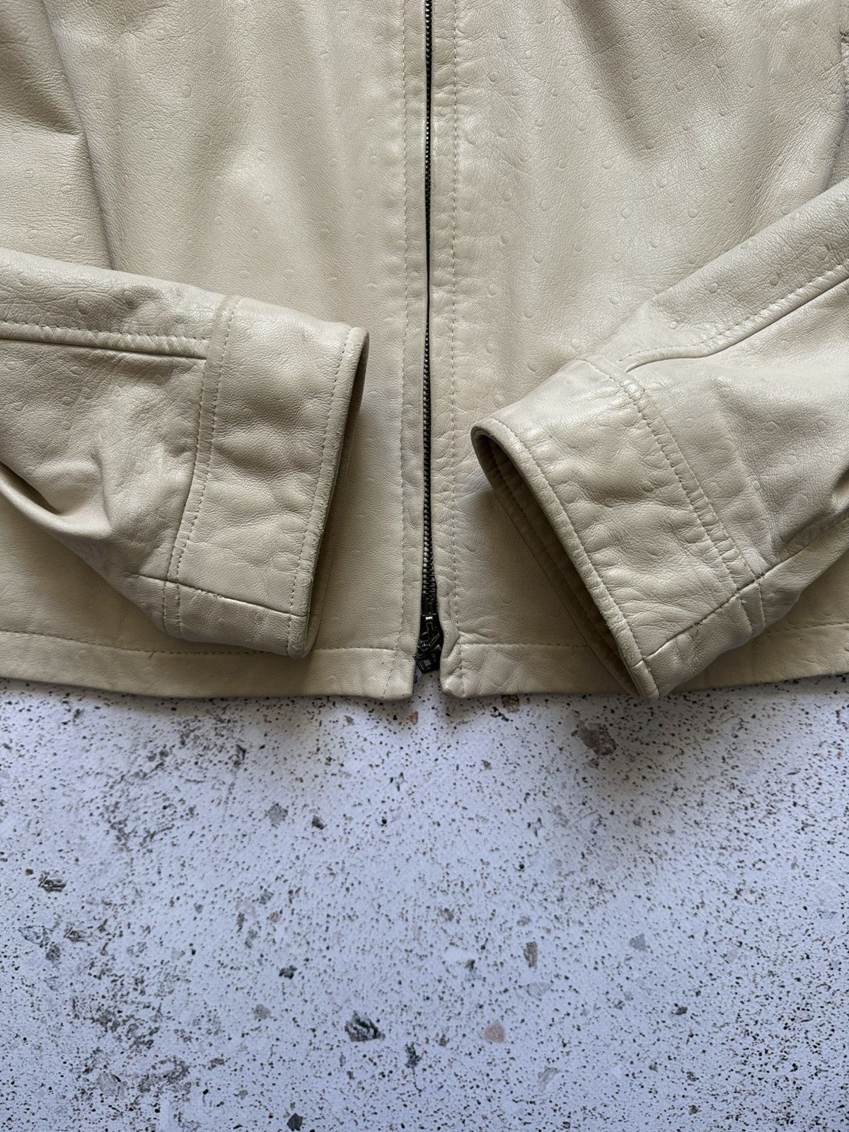 Versace Vintage 90s Versace classic v2 ostrich leather jacket Size US M / EU 48-50 / 2 - 14 Thumbnail