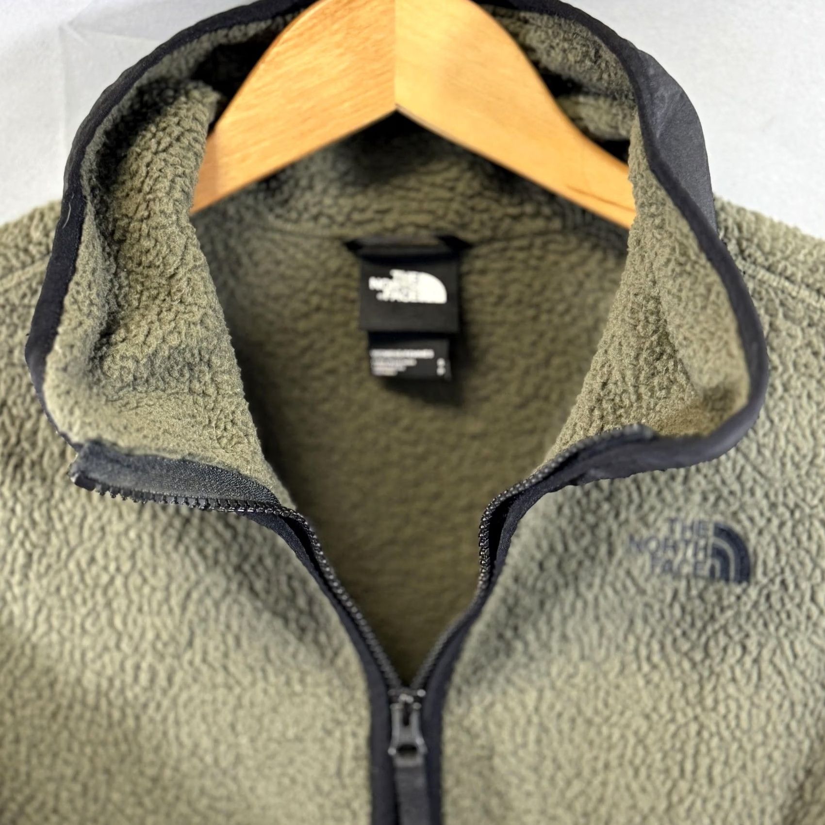 The North Face North Face Jacket Womens Small Green Sherpa Fleece Full Zip Outdoor Hiking Warm Size S / US 4 / IT 40 - 3 Thumbnail
