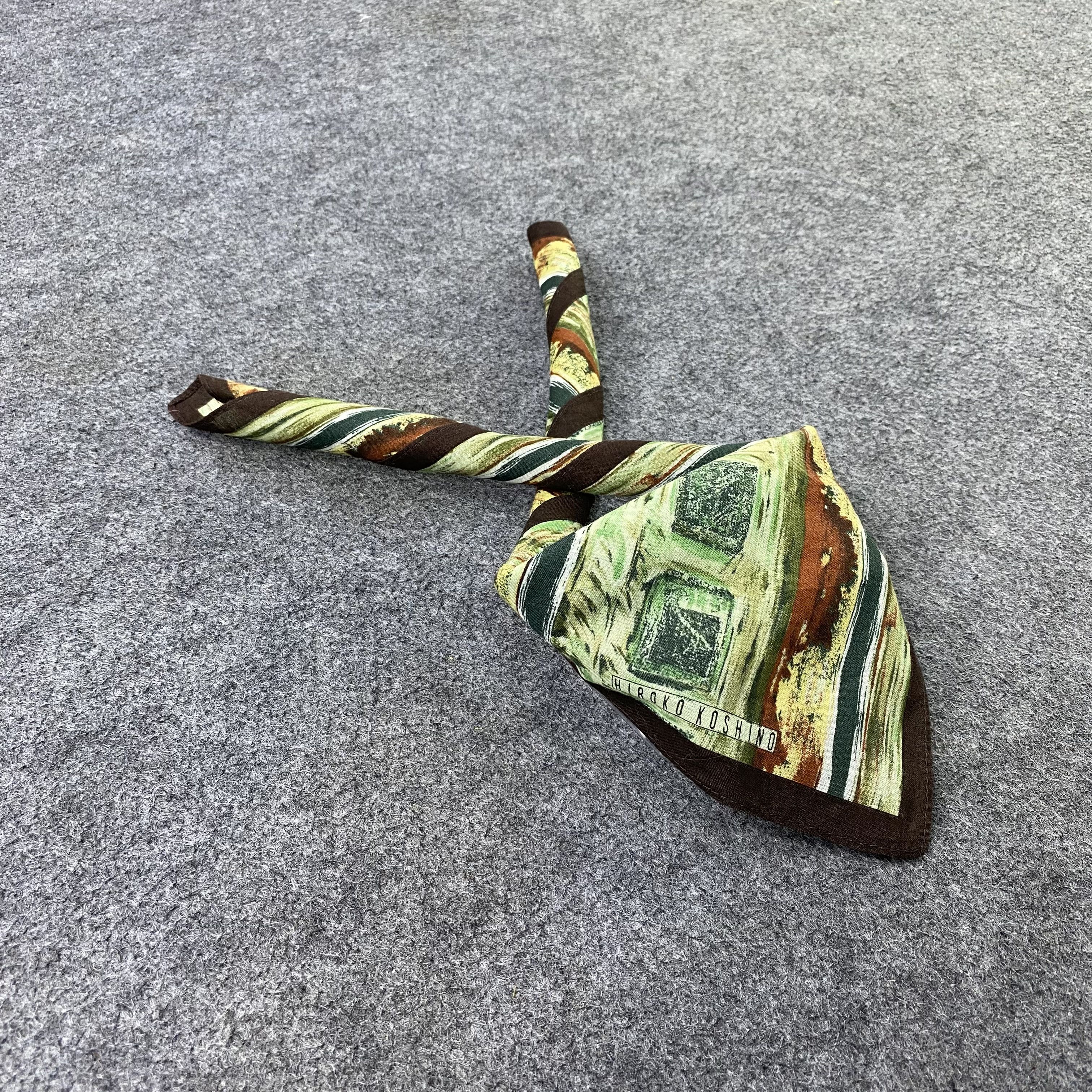 Japanese Brand Hiroko Koshino Handkerchief / Bandana / Neckerchief-B2355 Size ONE SIZE - 1 Thumbnail