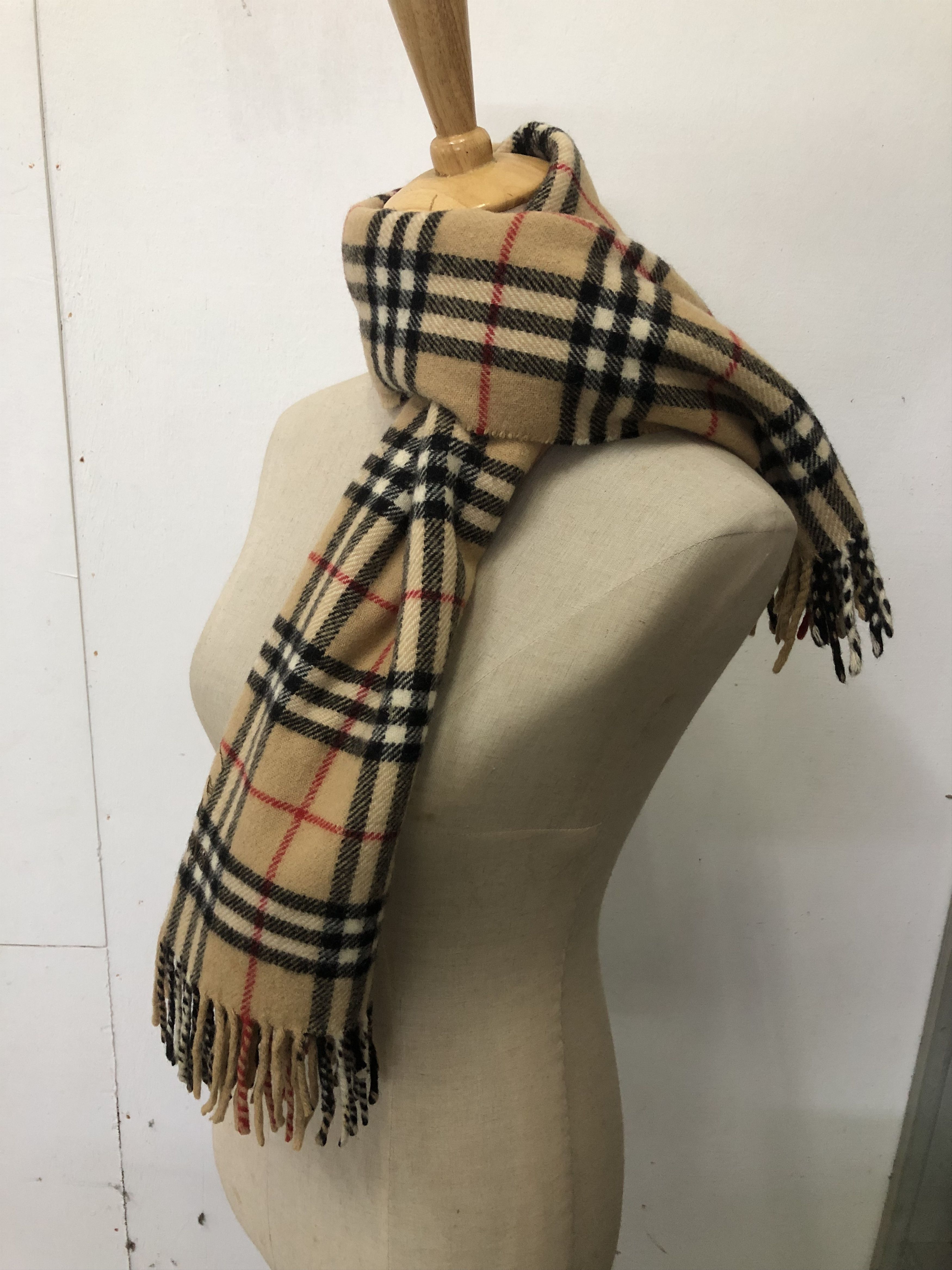 Burberry Burberrys Big Wool Scarf / Muffler / Neckwear SS1344 Size ONE SIZE - 2 Thumbnail