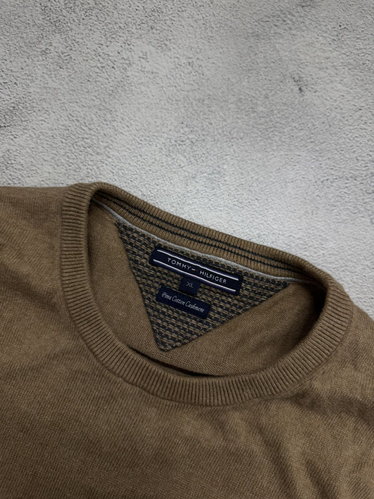 Tommy Hilfiger Vintage Brown Tommy Hilfiger crewneck sweater Size US XL / EU 56 / 4 - 7 Thumbnail