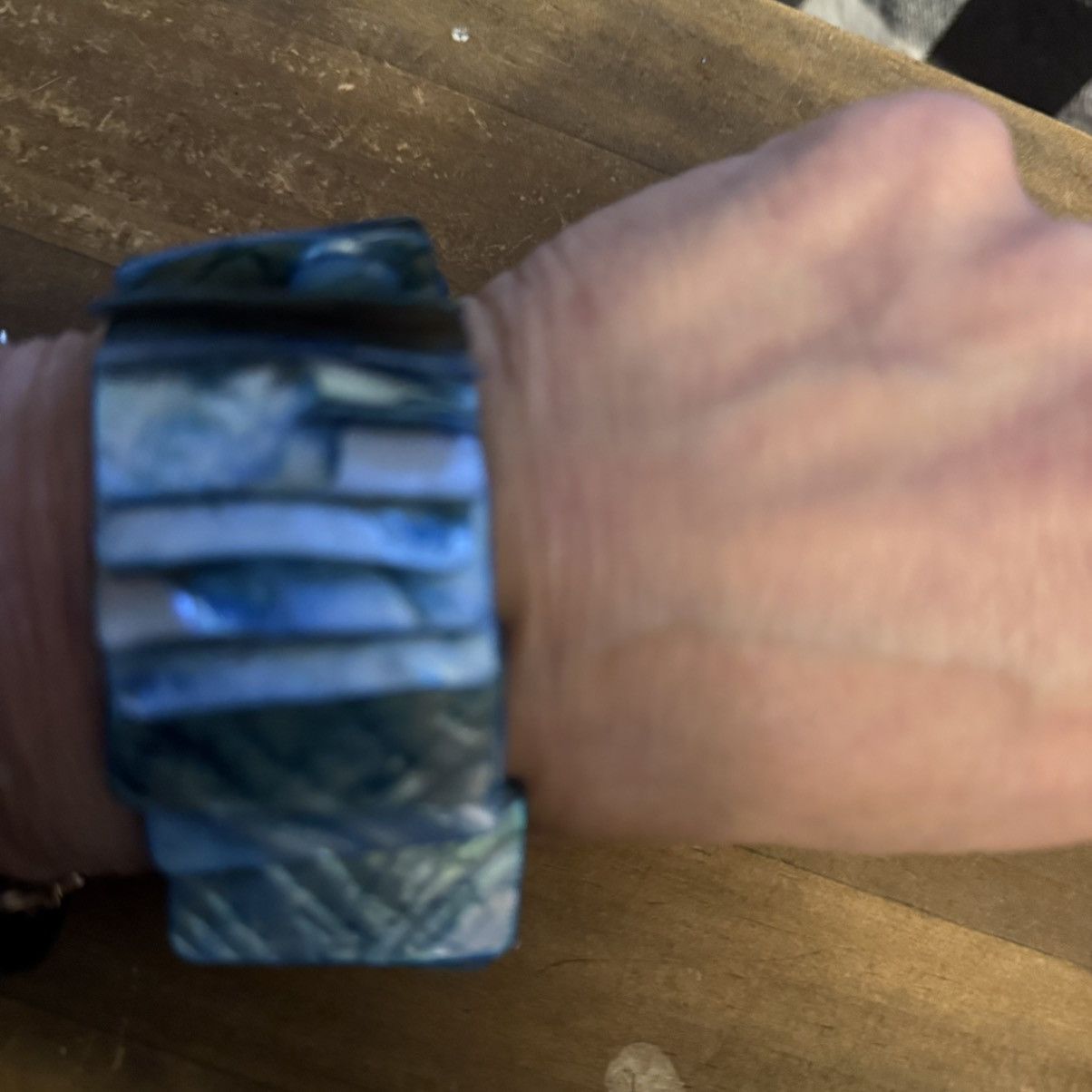 Vintage Vintage blue dyed abalone shell tile stretch bracelet Size ONE SIZE - 3 Thumbnail