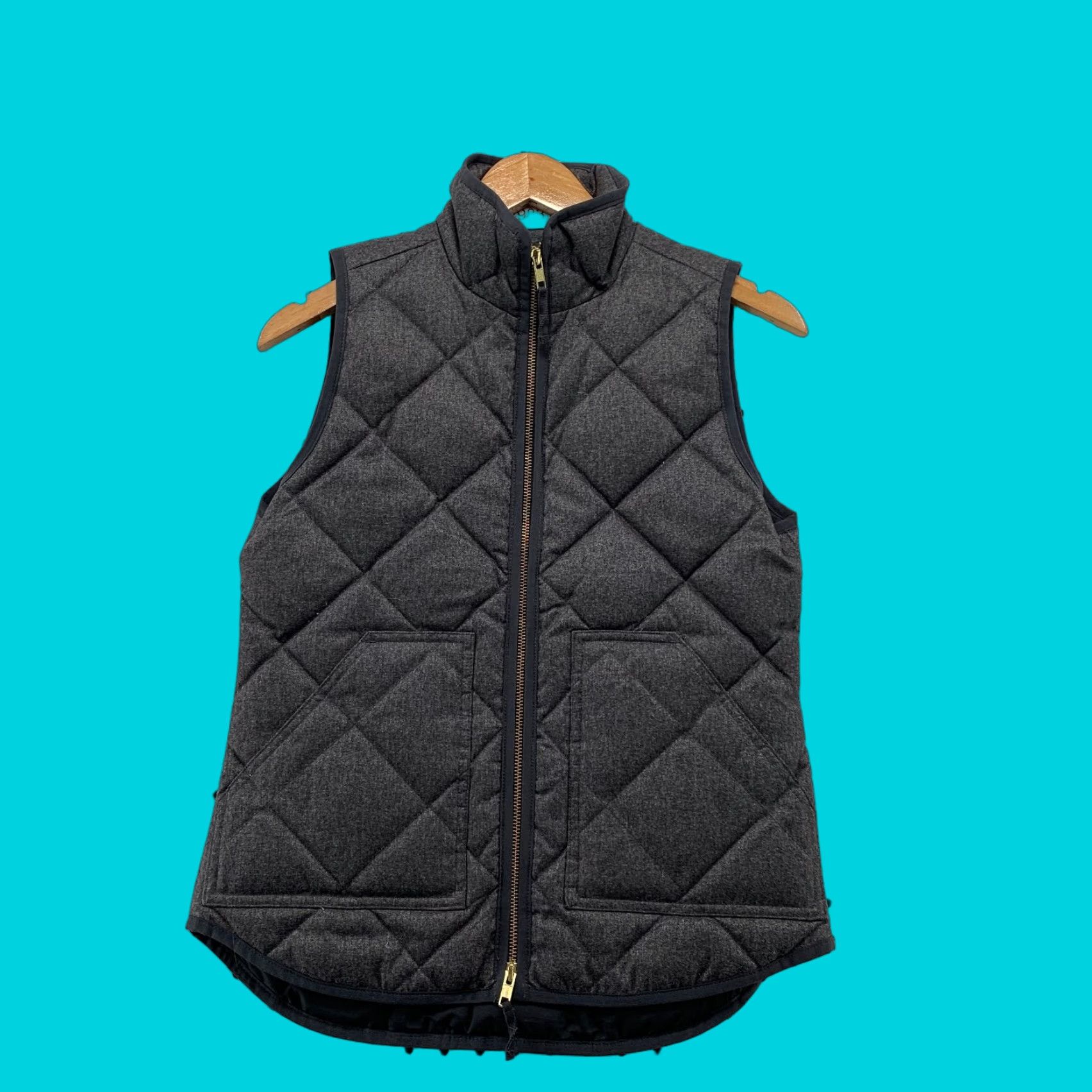 J.Crew JCrew Down Puffer Vest Womens 2XS Gray Sleeveless Quilted Layers Winter Vest Gray 2XS Womens Mens Girls Bags? Size XXS / US 00 / IT 34 - 1 Thumbnail