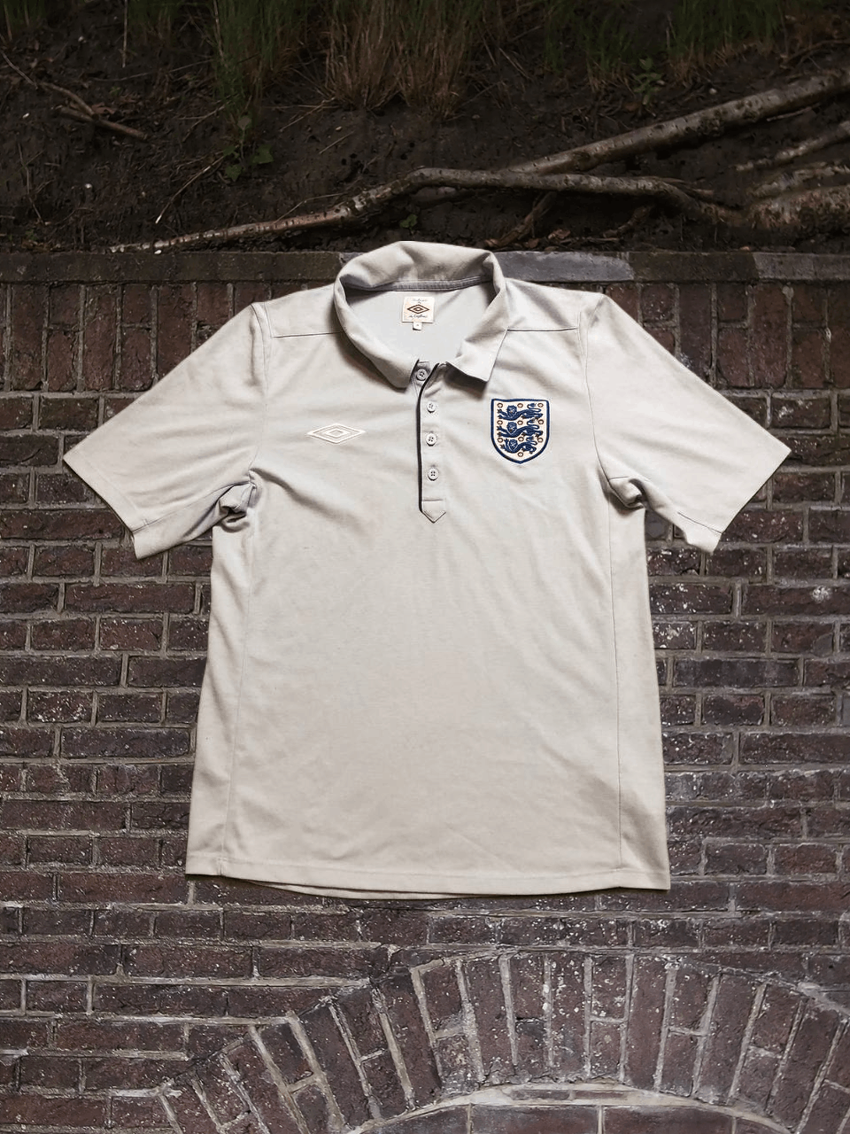 Umbro T-shirt Umbro Football England Jerseys Polo logo Vintage Size US M / EU 48-50 / 2 - 1 Thumbnail