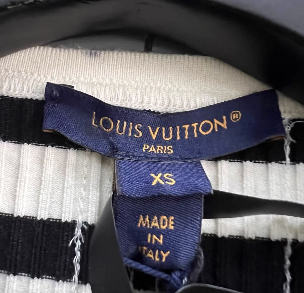 Louis Vuitton Louis Vuitton Striped Colorful Sequin Short Sleeve Top J41 Size XS / US 0-2 / IT 36-38 - 4 Thumbnail