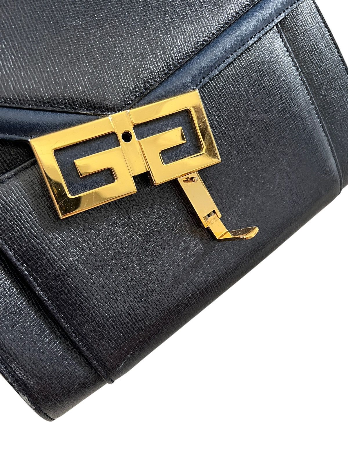 Givenchy 1980 Givenchy Leather Sling Bag Size ONE SIZE - 11 Thumbnail