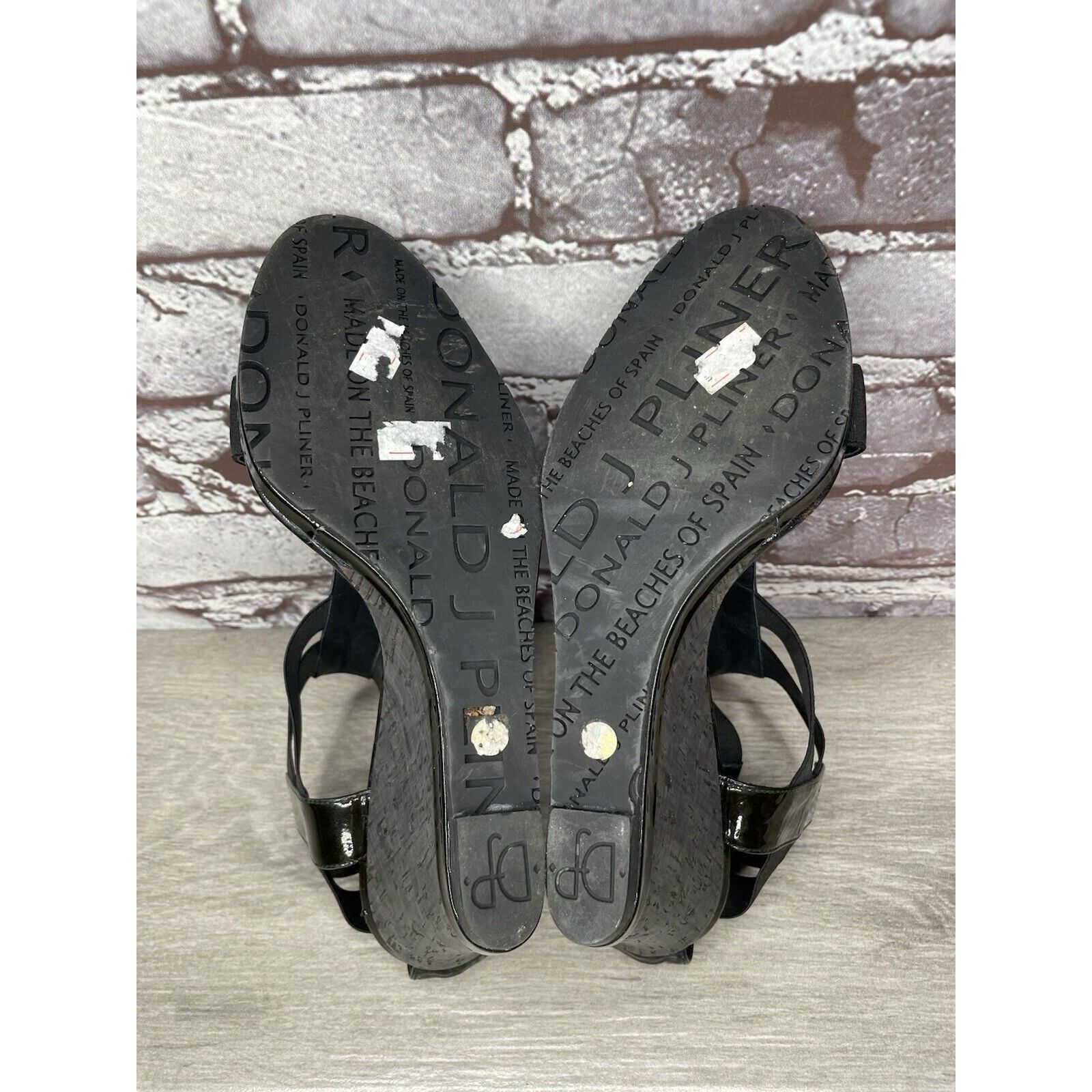 Donald Pliner Donald Pliner Black Patent Leather Back Zip Wedge Sandals Wo Size US 8.5 / IT 38.5 - 9 Thumbnail