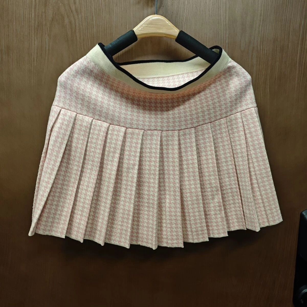 Miu Miu Miu Miu knit houndstooth pink A 40 skirt Size 27" / US 4 / IT 40 - 1 Thumbnail