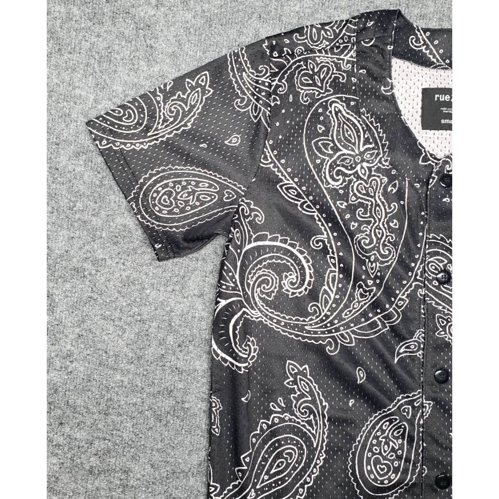 Vintage Rue21 Jersey Shirt Mens S Black Paisley Short Sleeve Button Up Collarless New Size US S / EU 44-46 / 1 - 4 Thumbnail