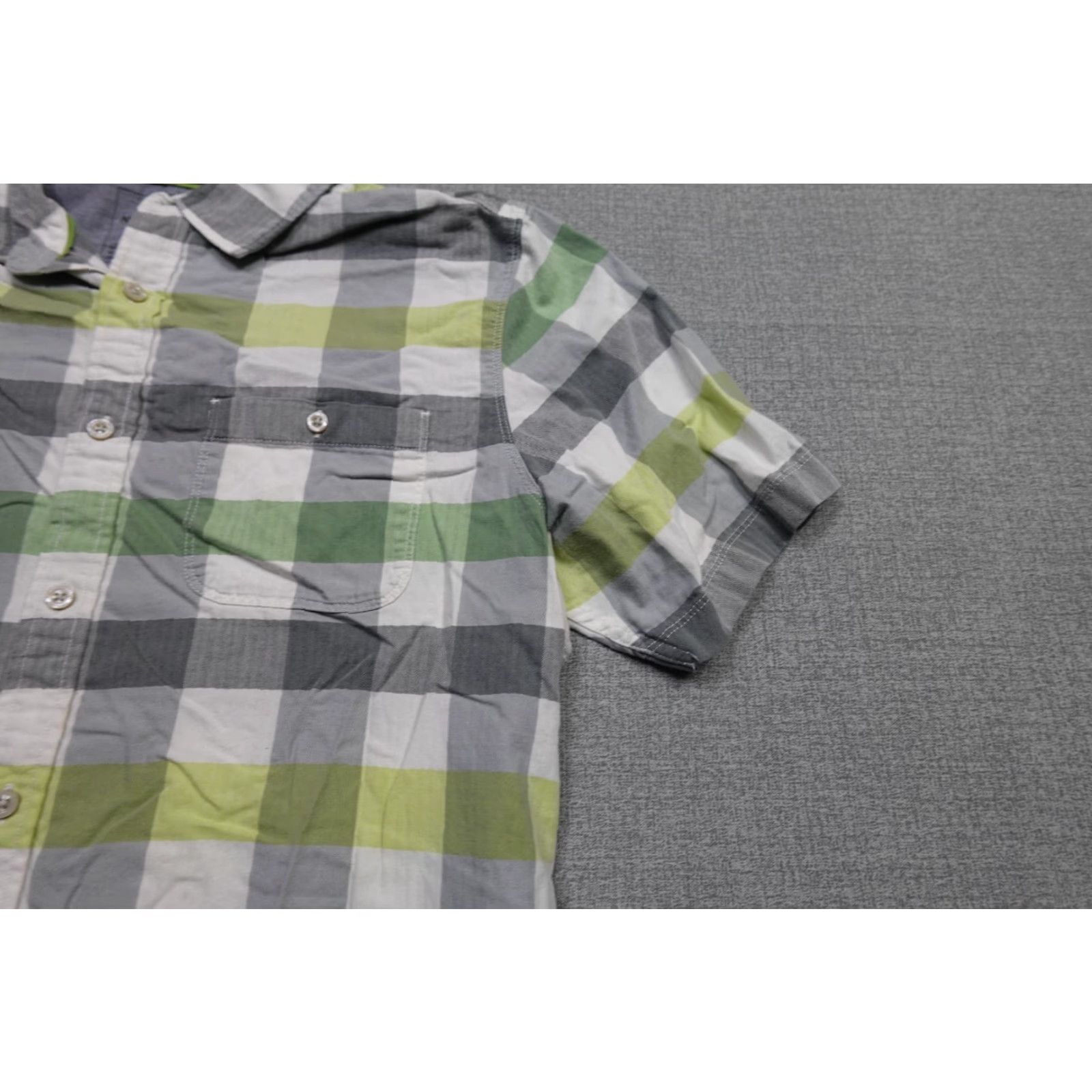 The North Face The North Face Button-Up Shirt Men XL Green Plaid Casual Outdoor Lightweight Modern Classic Button-Down Collared Short Sleeve Shirt Size US XL / EU 56 / 4 - 2 Thumbnail