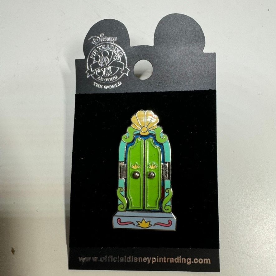 Disney Disney Ariel Hinged Door Pin Little Mermaid 2002 LE Official Size ONE SIZE - 3 Thumbnail