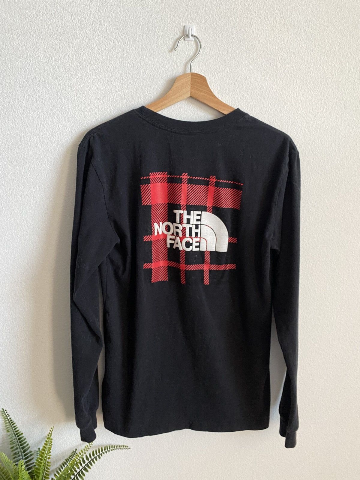 The North Face The North Face Logo Long Sleeve Tee Size US S / EU 44-46 / 1 - 1 Thumbnail