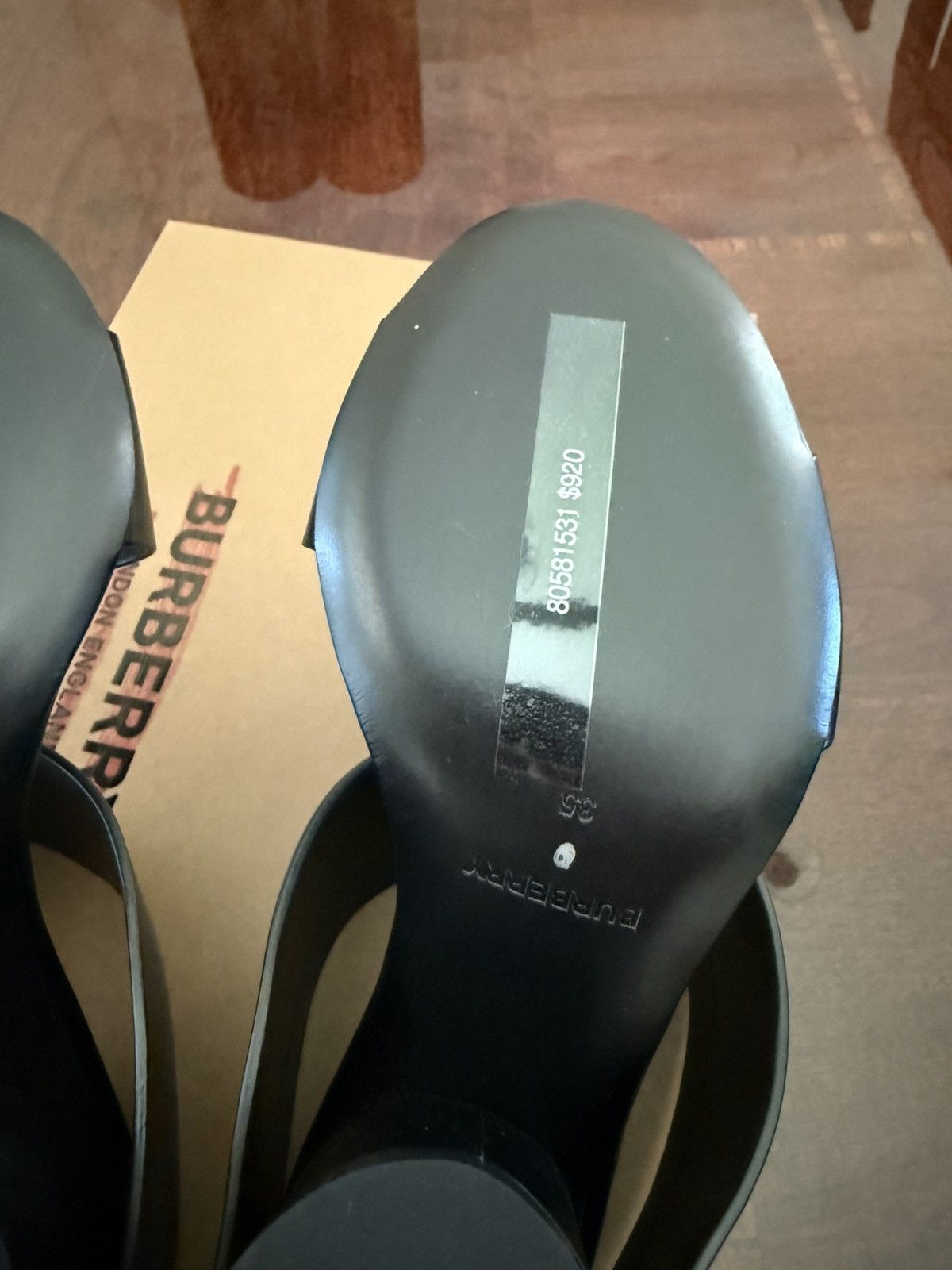 Burberry Burberry TB heels Size US 5 / IT 35 - 8 Thumbnail