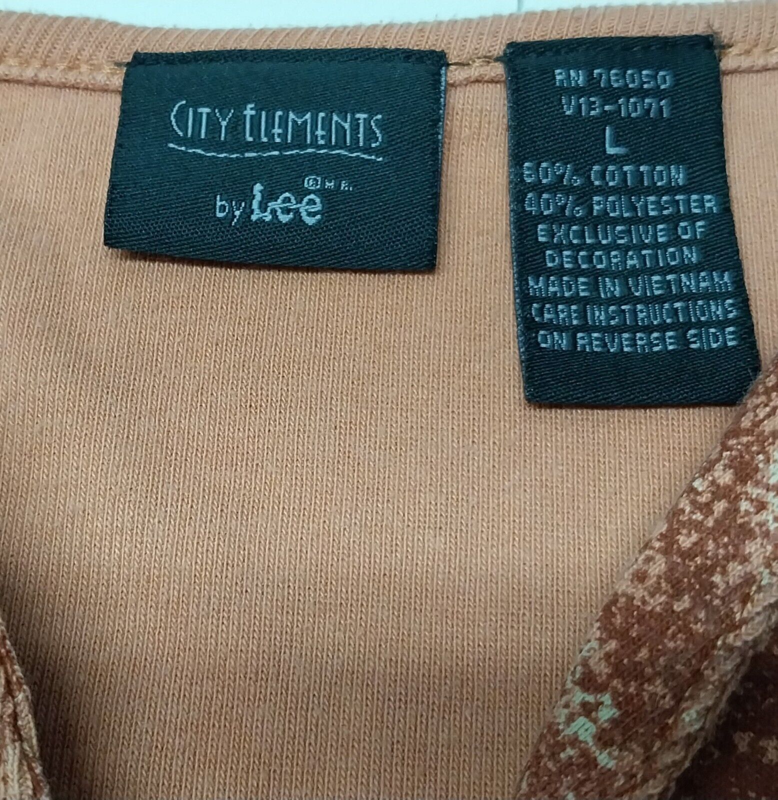 Lee Lee City Elements Top Large Dusky Rose Madrid Spain Graphic Size L / US 10 / IT 46 - 4 Thumbnail