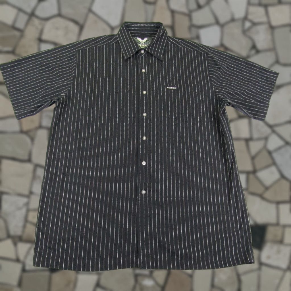 Avirex VINTAGE Avirex Shirt Mens Large Black White Pinstripes Stripes Button Up Camp Casual Y2K Size US L / EU 52-54 / 3 - 1 Thumbnail