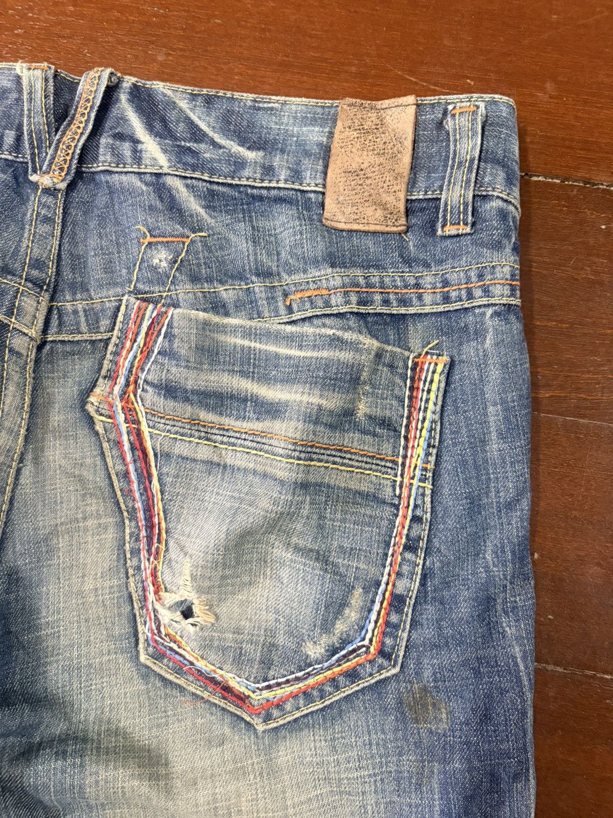 Hysteric Glamour SICK RUSTY RED PAPER VINTAGE DENIM distressed mud wash flare Size US 32 / EU 48 - 17 Thumbnail