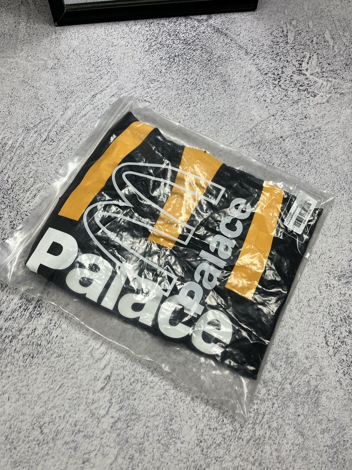 Palace Palace McDonald’s Big Logo T Shirt Black Tee Skateboard Rare Size US L / EU 52-54 / 3 - 3 Thumbnail