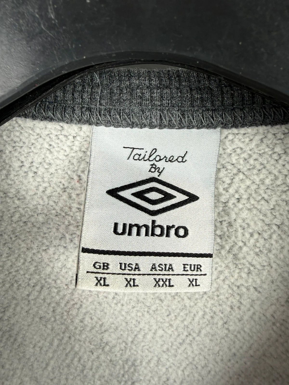 Umbro Umbro Diamond Icons Zip Cardigan size XL Size US XL / EU 56 / 4 - 3 Thumbnail