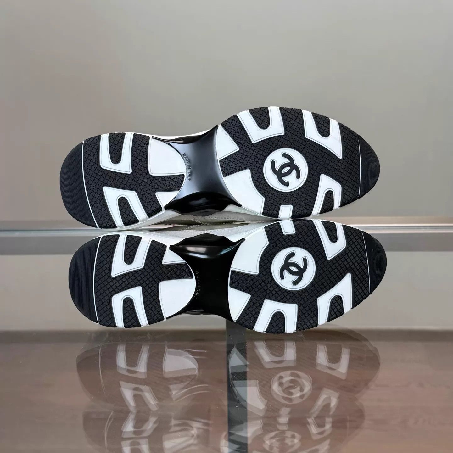 Chanel Chanel 25A Silver Women's 38 Sneakers (New Unworn) Size US 7.5 / IT 37.5 - 7 Thumbnail