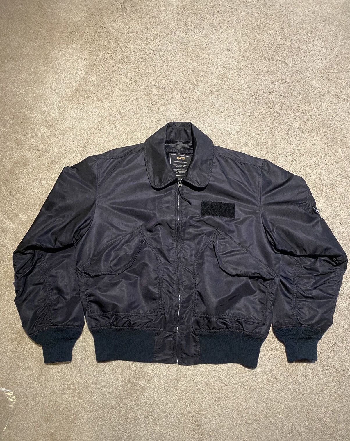 Alpha Industries Alpha light weight bomber Size US L / EU 52-54 / 3 - 1 Thumbnail