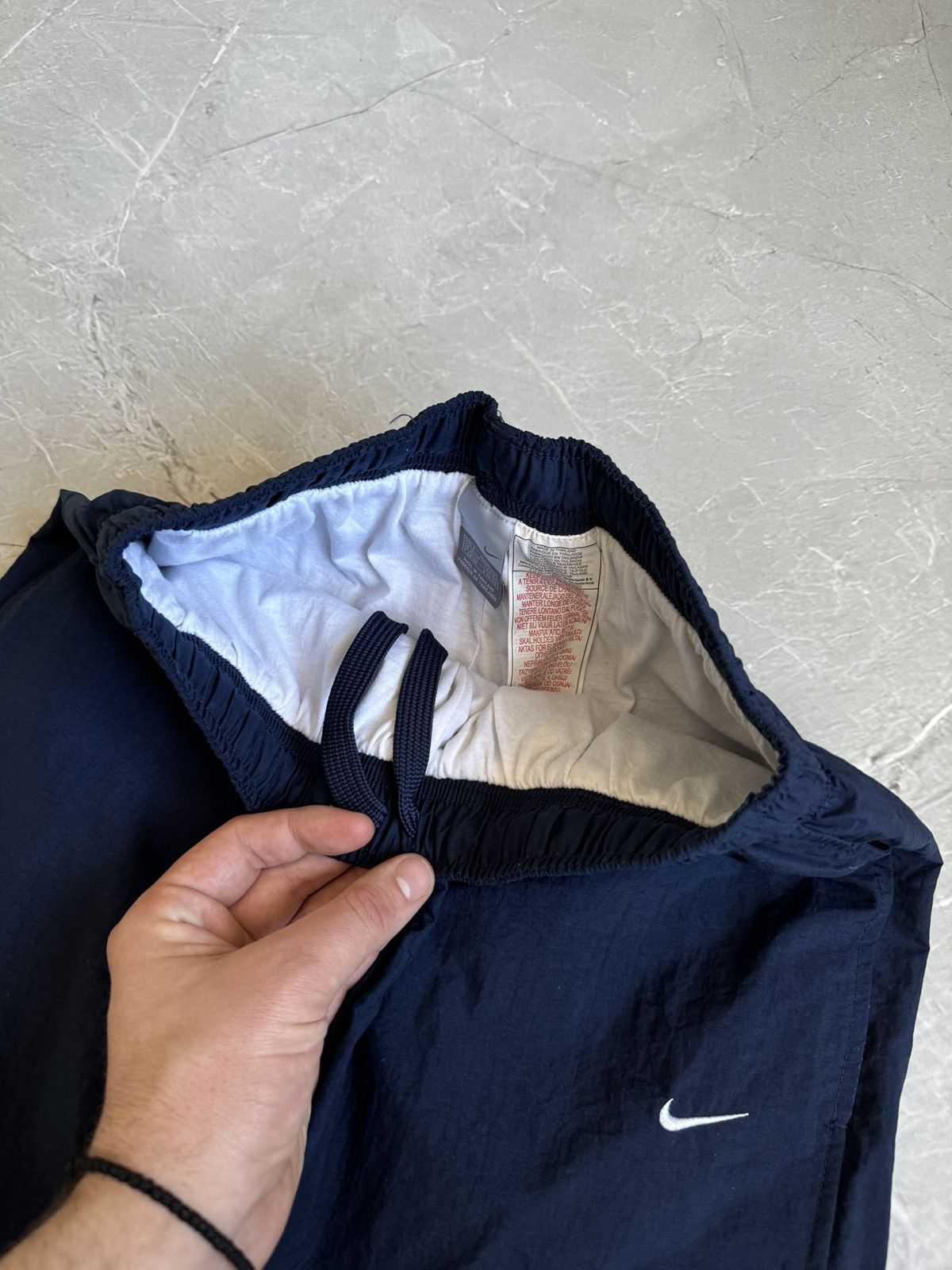 Nike Nike Vintage Nylon Track Pants 00s Small Swoosh Navy Size US 30 / EU 46 - 8 Thumbnail