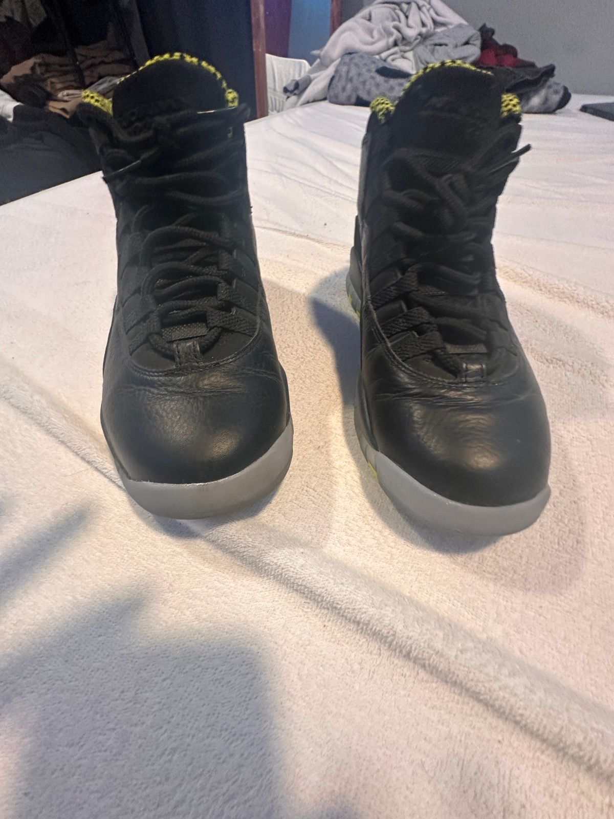 Nike Jordan retro 10 venoms Size US 8.5 / EU 41-42 - 9 Thumbnail