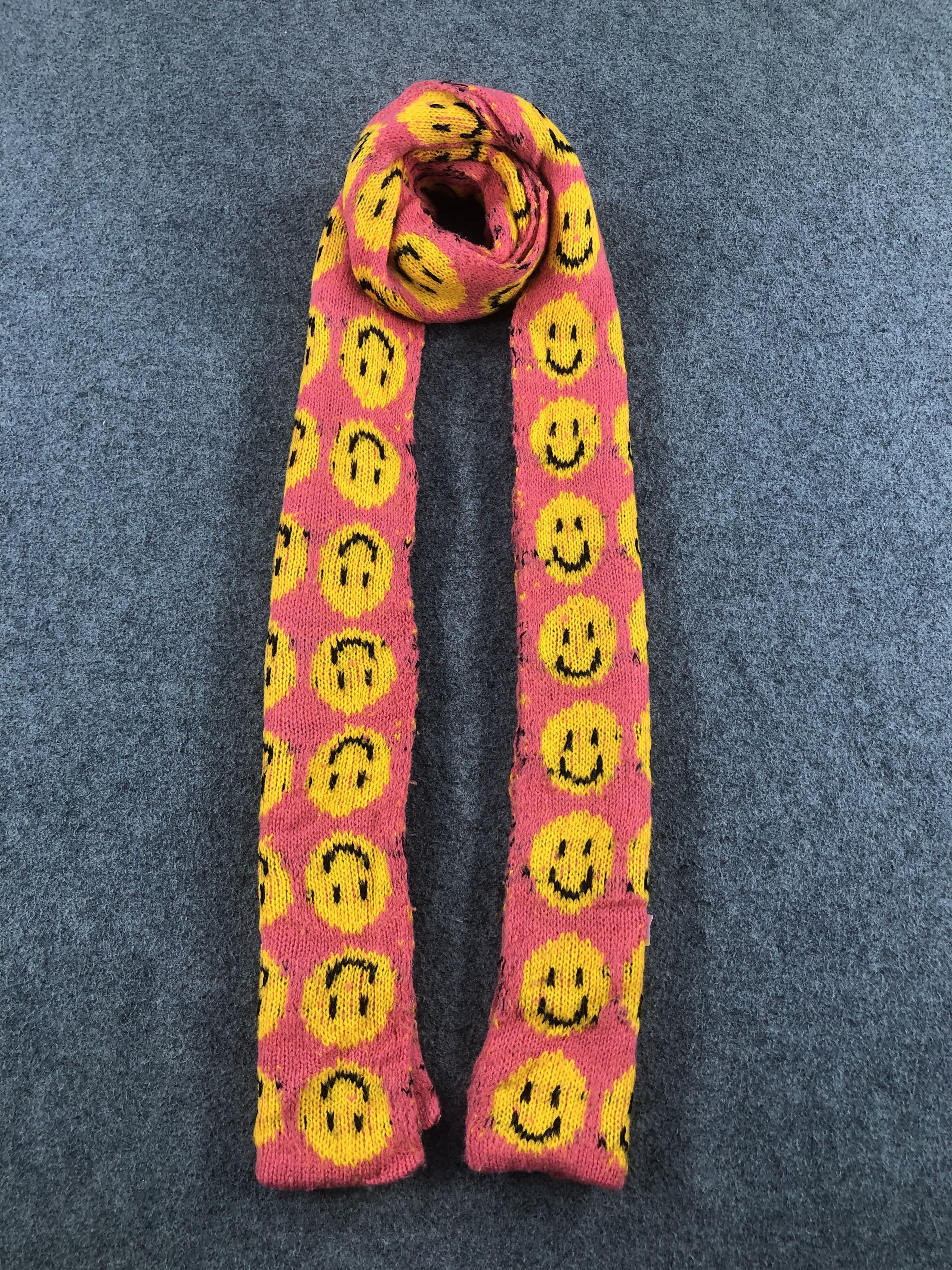 Vintage Smiley Design Scarf / Muffler / Neckwear Size ONE SIZE - 1 Thumbnail