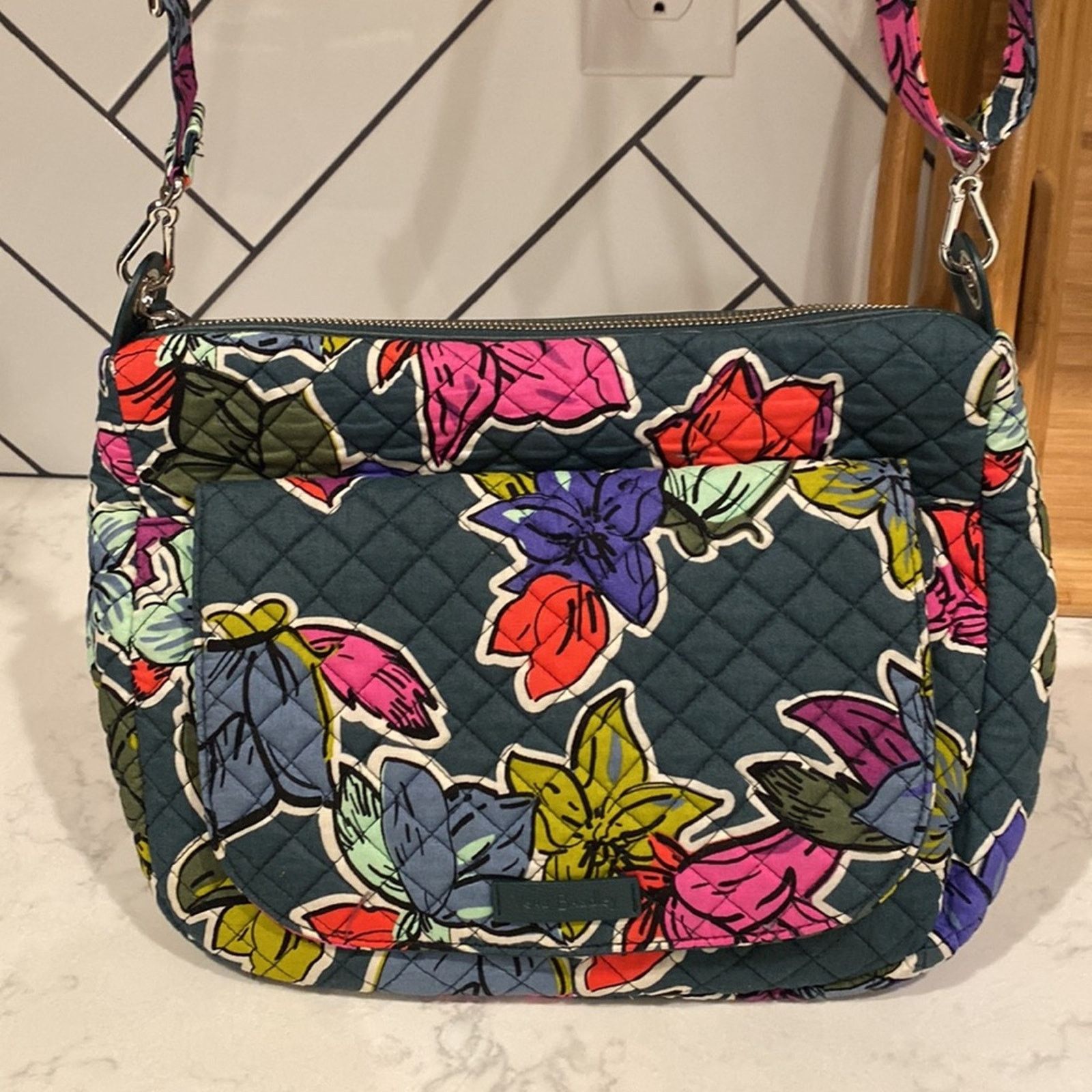Vera Bradley Vera Bradley Carson Falling Flowers quilted crossbody bag Size ONE SIZE - 2 Thumbnail