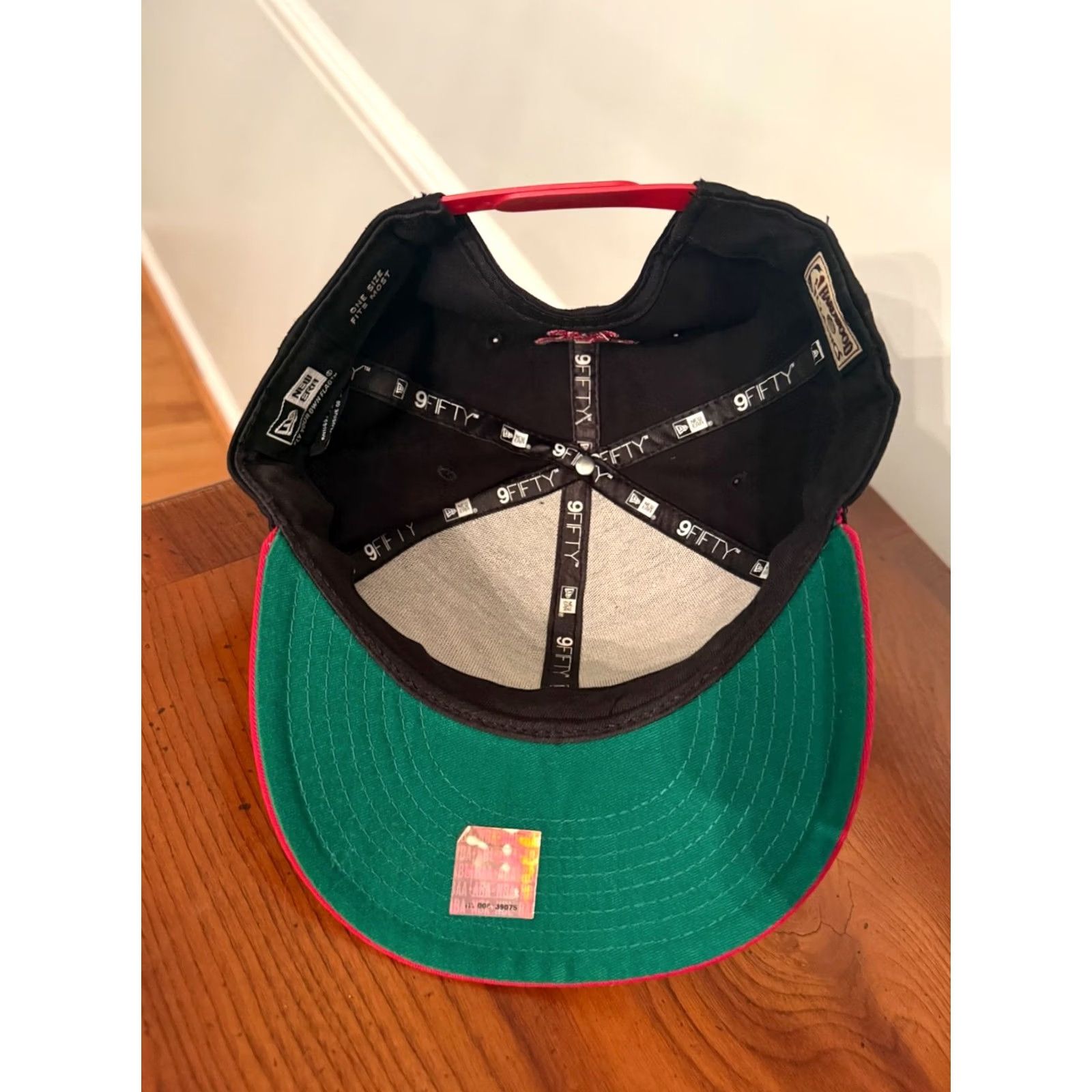 New Era New Era Chicago Bulls 9FIFTY Black Red Snapback Hat Men One Size Adjustable Size ONE SIZE - 4 Thumbnail