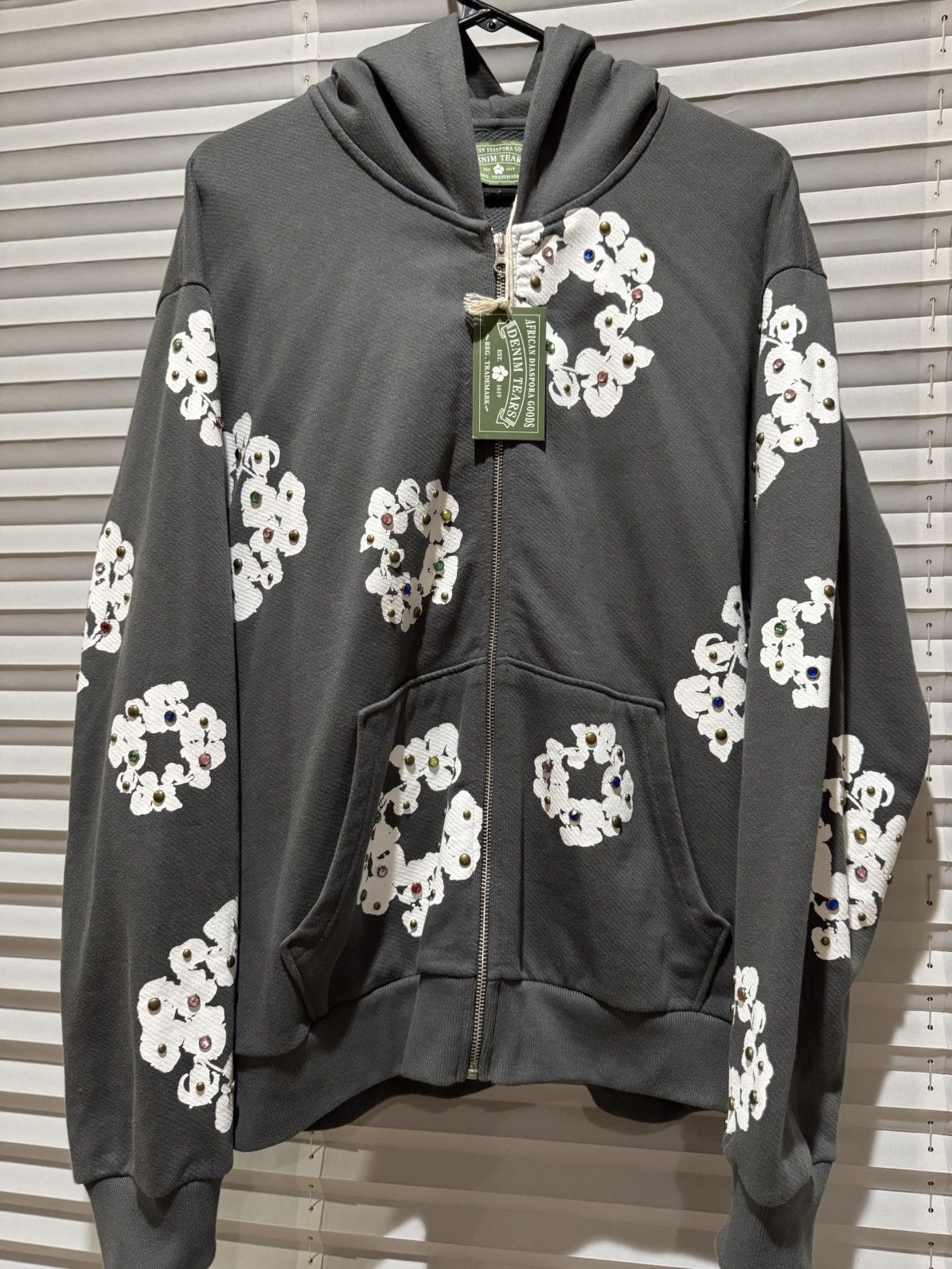 DENIM TEARS Denim Tears Rhinestone Cotton Wreath Zip Hoodie Size US L / EU 52-54 / 3 - 2 Thumbnail