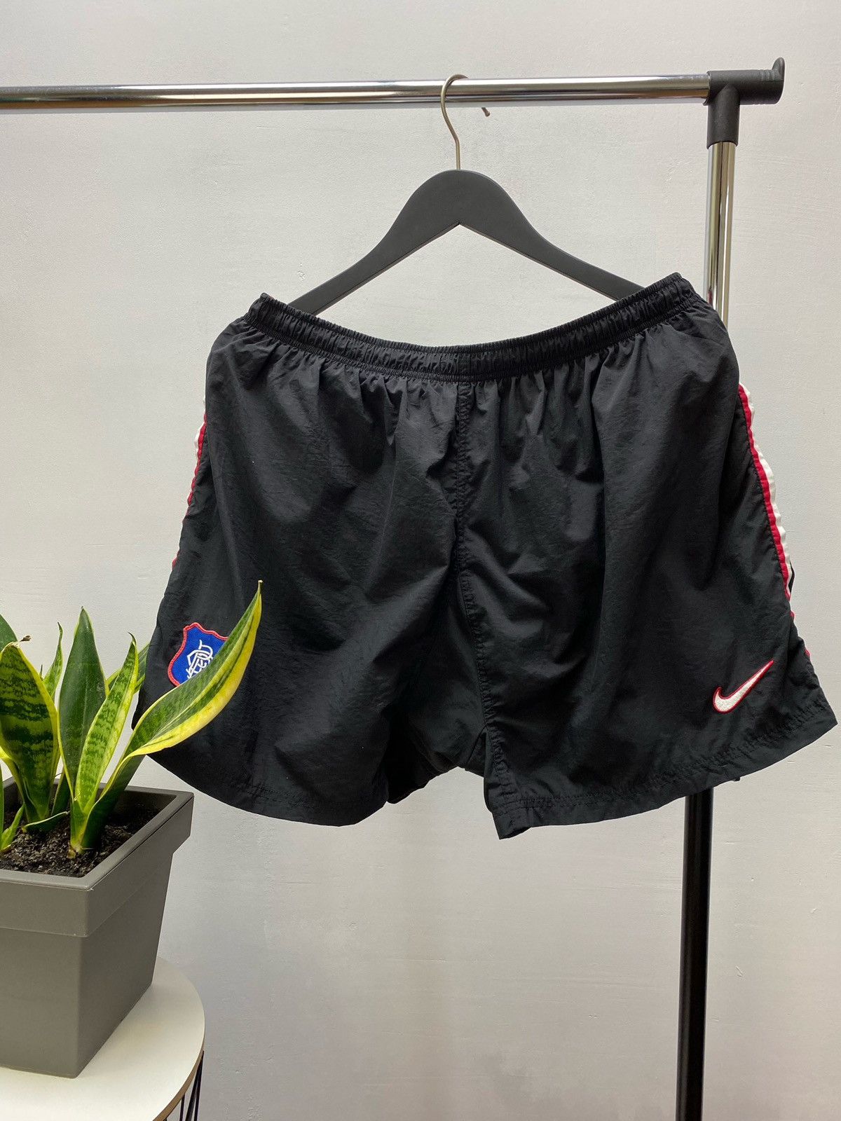 Nike × Vintage Vintage 99s Glasgow Rangers Soccer Shorts Football Size US 36 / EU 52 - 1 Thumbnail