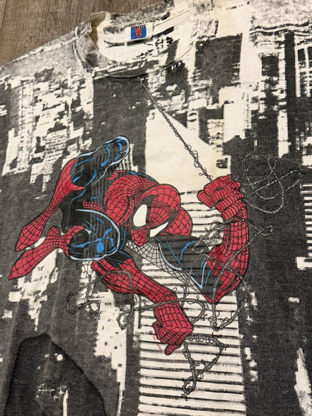 Marvel Comics Vintage Marvel Spiderman City AOP Shirt size XL 1991 Size US XL / EU 56 / 4 - 3 Thumbnail