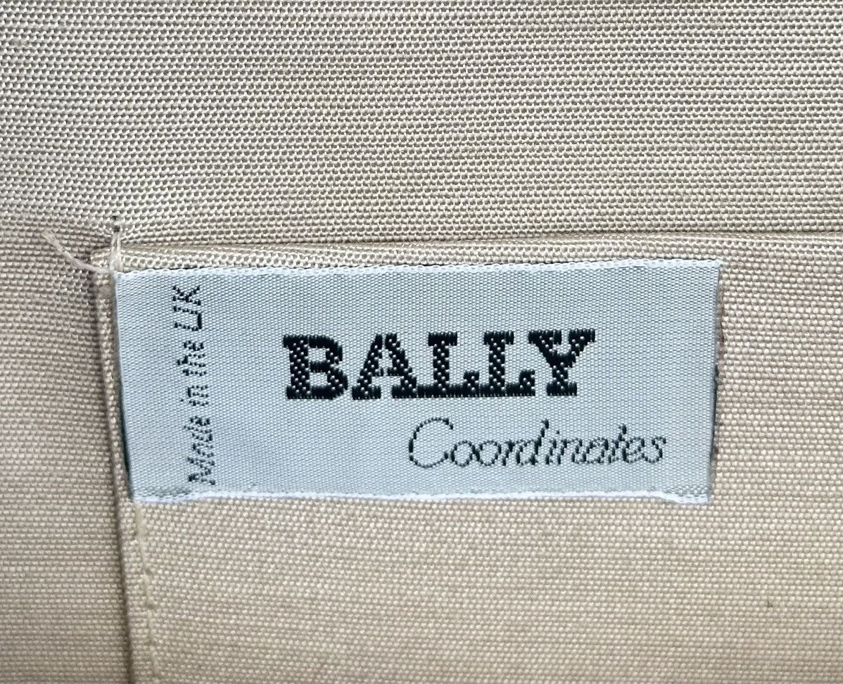 Bally VINTAGE 1980s BALLY Burgundy Suede and Leather Crossbody Bag Size ONE SIZE - 17 Thumbnail