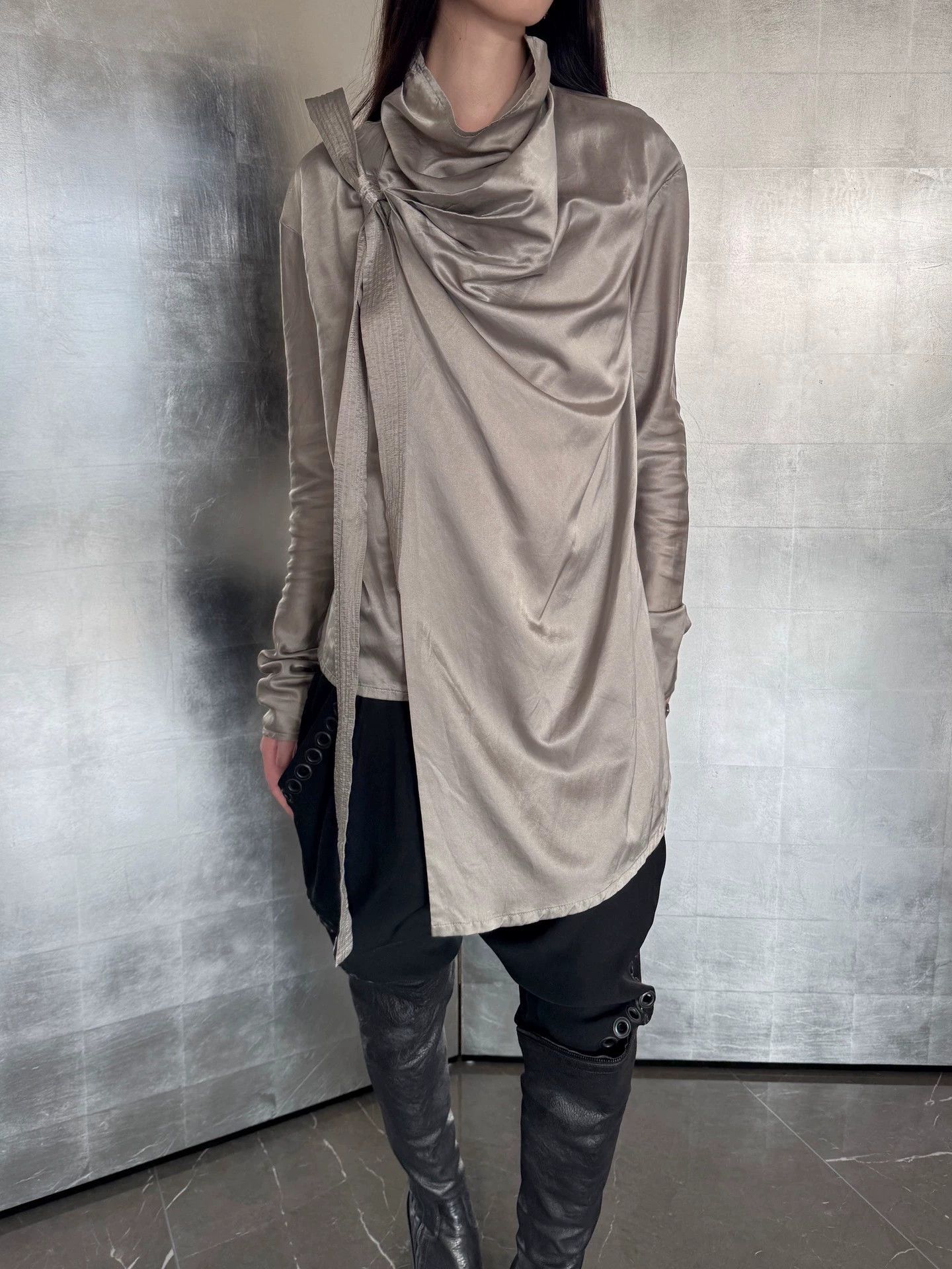 Haider Ackermann Haider Ackermann Vintage Silk Tie Neck Irregular Long Sleeve Top Size XS / US 0-2 / IT 36-38 - 5 Thumbnail