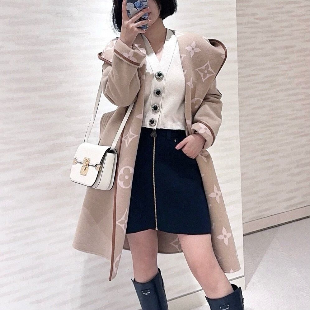 Louis Vuitton louis vuitton hooded cashmere coat Size XS / US 0-2 / IT 36-38 - 1 Thumbnail