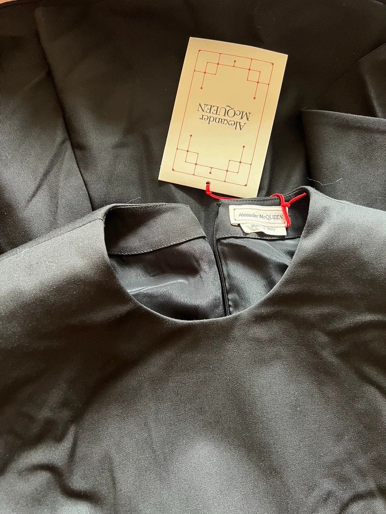 Alexander McQueen Alexander McQUEEN size 40 Irregular hem dress 2505-Nextarr Size M / US 6-8 / IT 42-44 - 5 Thumbnail