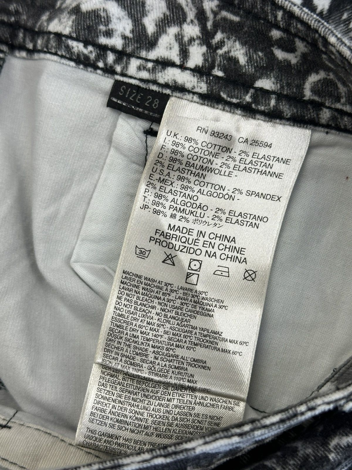 Diesel × Vintage Diesel Vintage Abstract Printed Jeans Pants Size 28" / US 6 / IT 42 - 8 Thumbnail