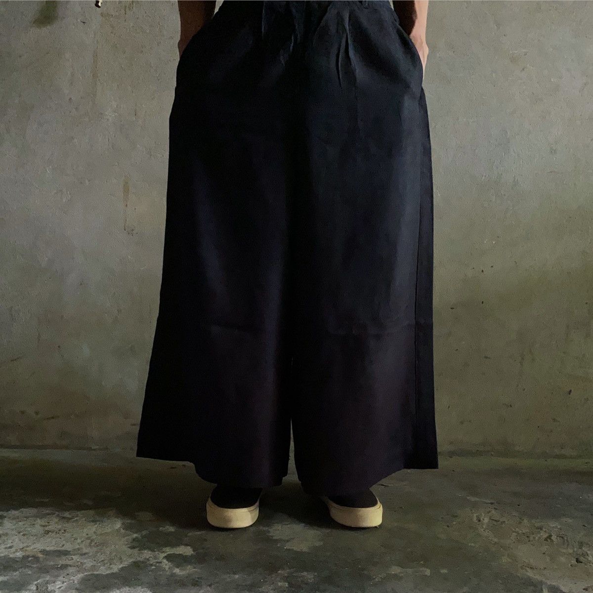 Japanese Brand × Vintage × Yohji Yamamoto Rare Japanese Brand EhypenWorld Felt Wide Leg Balloon Pants Size US 29 - 8 Thumbnail