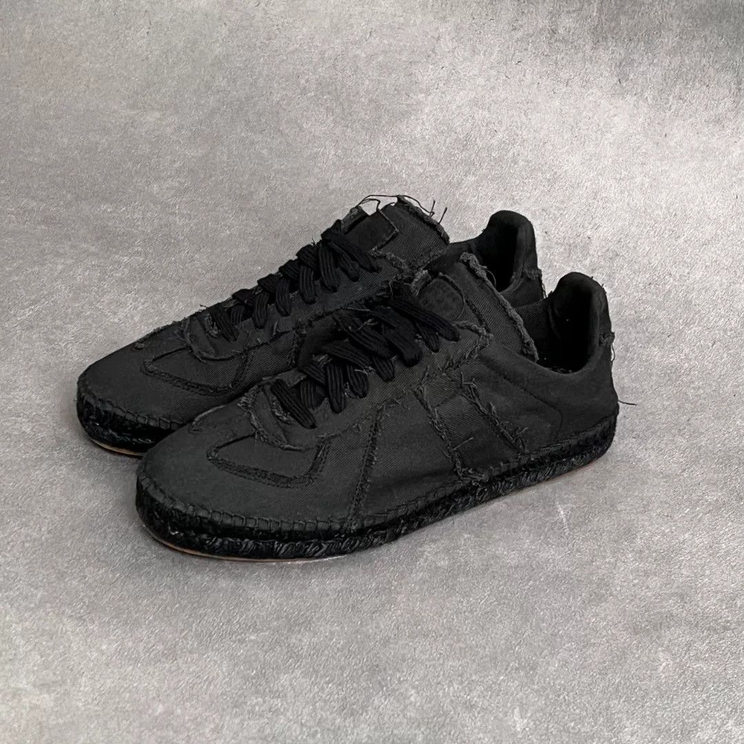 Maison Margiela Maison Margiela Casual Black Lowtop Sneakers 7 Men Size US 7 / EU 40 - 1 Thumbnail