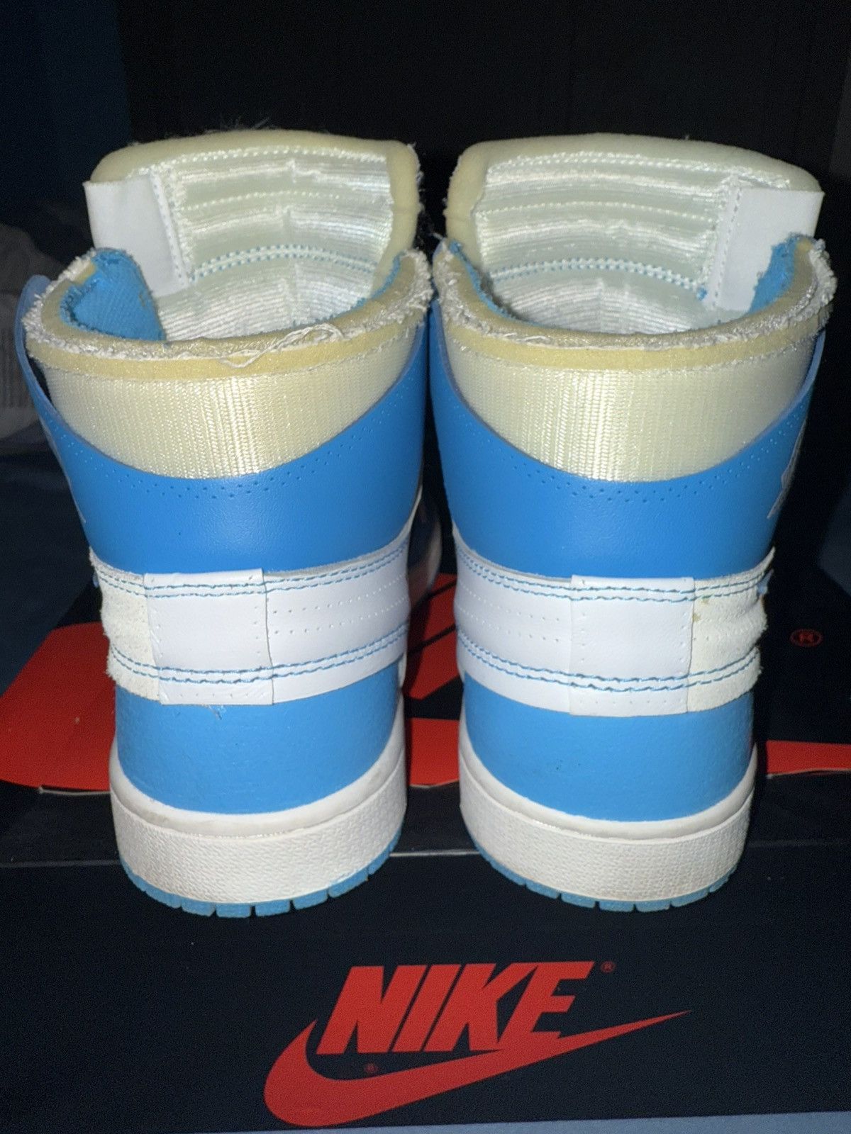Jordan Brand × Nike × Off-White Jordan 1 retro high off-white university blue Size US 8 / EU 41 - 13 Thumbnail