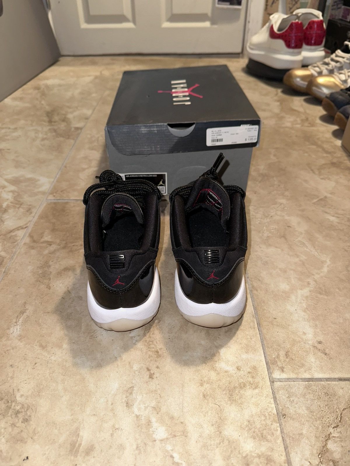 Jordan Brand × Nike Air Jordan 11 72-10 Low Size US 5 / EU 37 - 2 Thumbnail